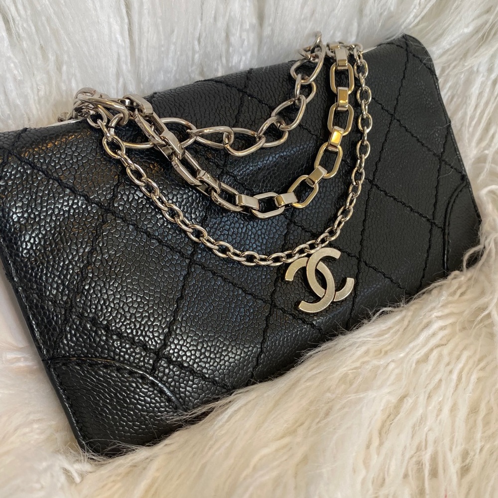 SOLD !!!!Chanel WOC